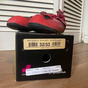 Kids rock climbing / bouldering shoes - La Sportiva size 32/33